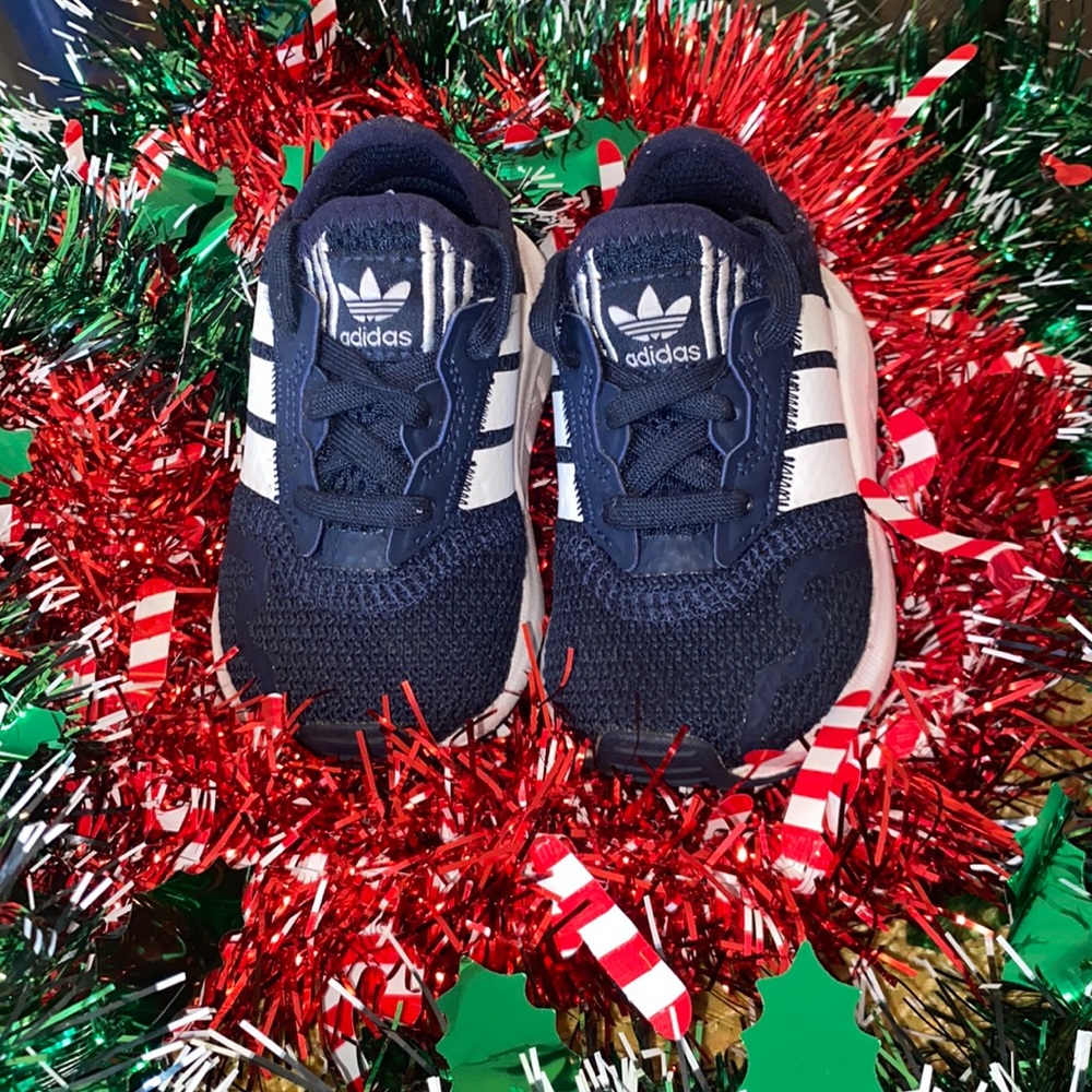 Toddler sneakers
